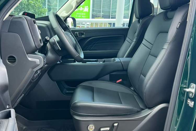 Used Haval Raptor 2025 2.0T 4WD Ultra Interior 3