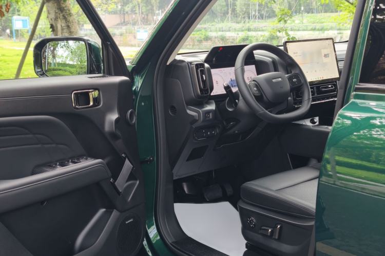 Used Haval Raptor 2025 2.0T 4WD Ultra Interior 3