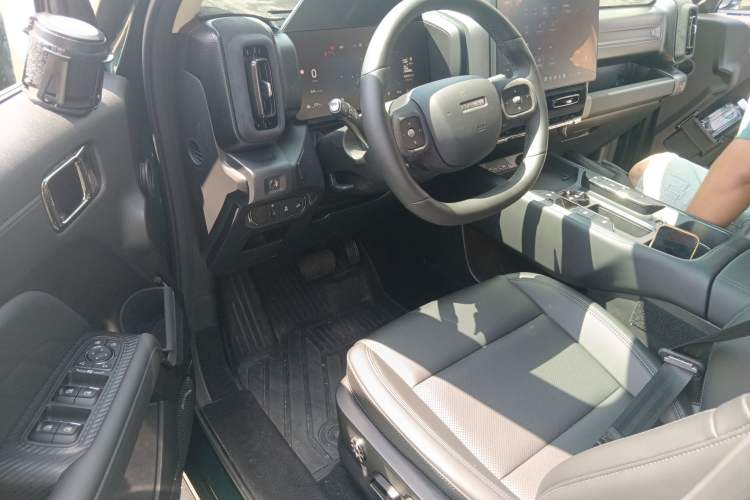 Used Haval Raptor 2025 2.0T 4WD Ultra Interior 3
