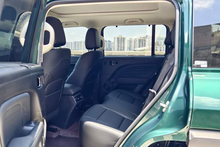 Used Haval Raptor 2025 2.0T 4WD Ultra Interior 5