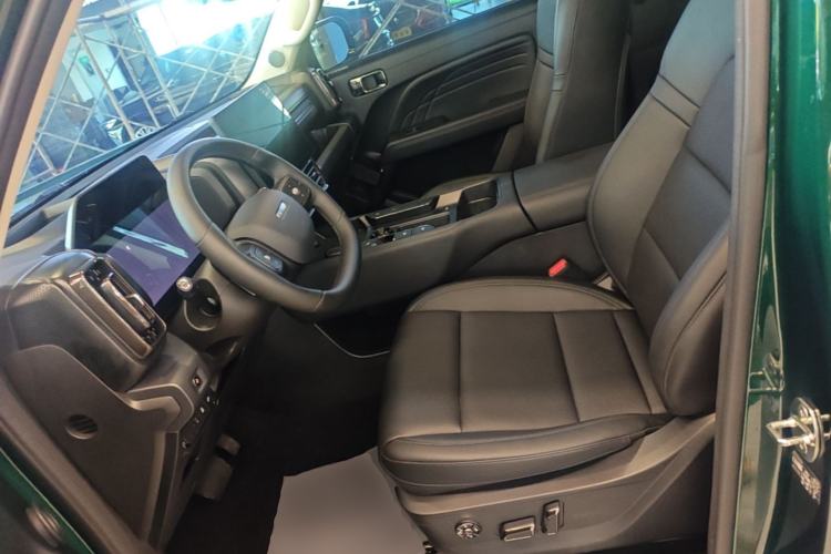 Used Haval Raptor 2025 2.0T 4WD Ultra Left Front Seat