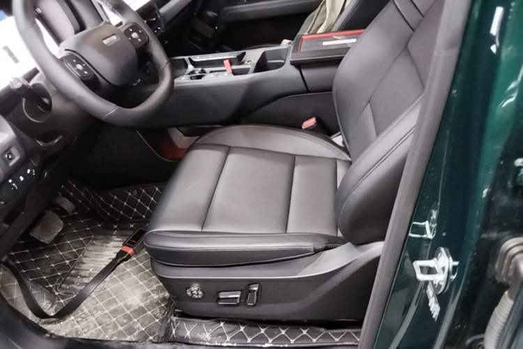 Used Haval Raptor 2025 2.0T 4WD Ultra Left Front Seat