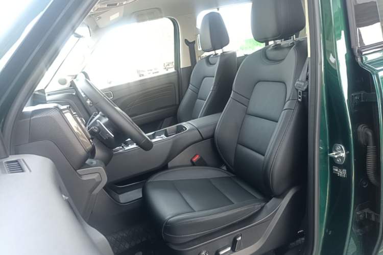 Used Haval Raptor 2025 2.0T 4WD Ultra Left Front Seat
