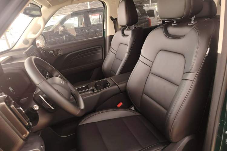 Used Haval Raptor 2025 2.0T 4WD Ultra Left Front Seat