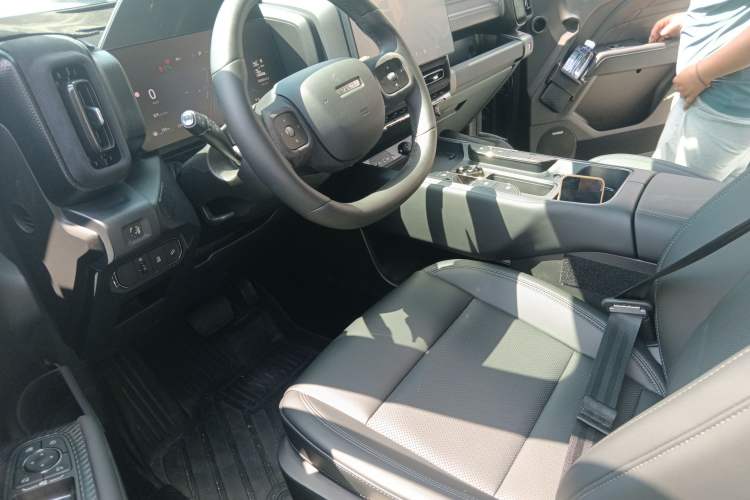 Used Haval Raptor 2025 2.0T 4WD Ultra Left Front Seat