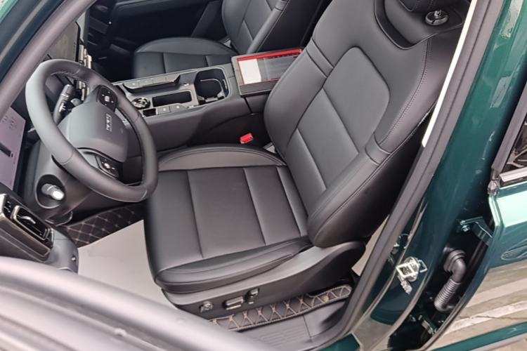 Used Haval Raptor 2025 2.0T 4WD Ultra Left Front Seat