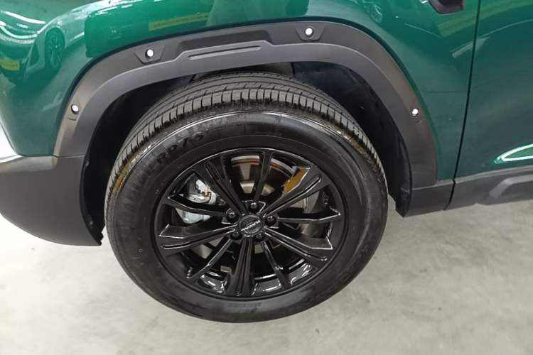 Used Haval Raptor 2025 2.0T 4WD Ultra Left Front Wheel Hub