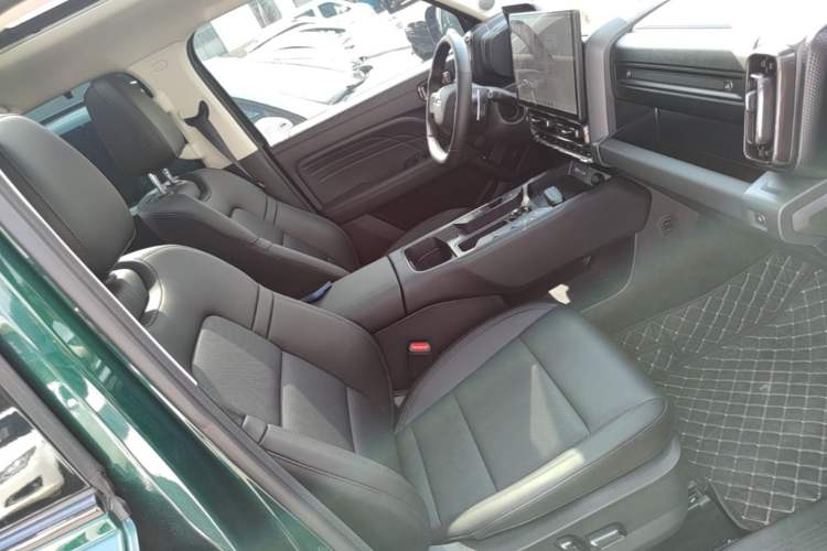 Used Haval Raptor 2025 2.0T 4WD Ultra Right Front Seat