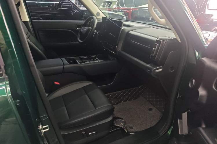 Used Haval Raptor 2025 2.0T 4WD Ultra Right Front Seat
