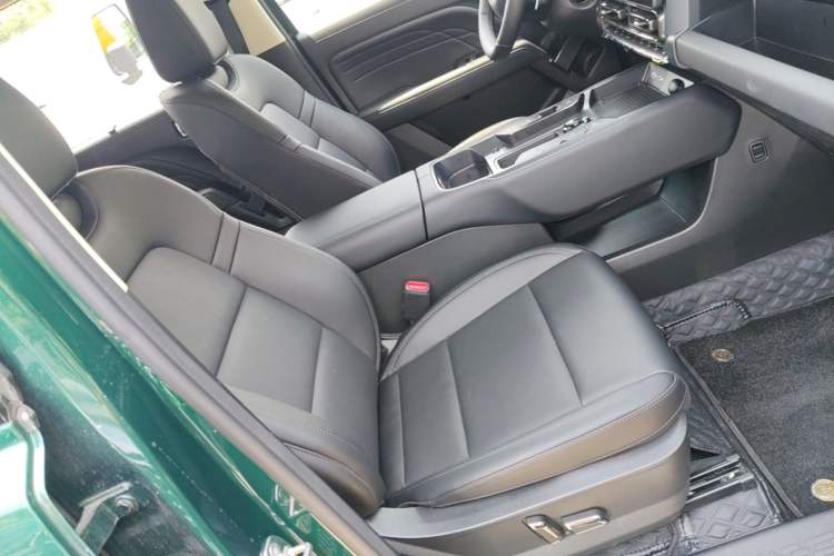 Used Haval Raptor 2025 2.0T 4WD Ultra Right Front Seat