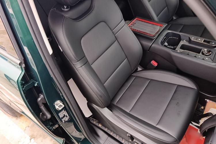 Used Haval Raptor 2025 2.0T 4WD Ultra Right Front Seat