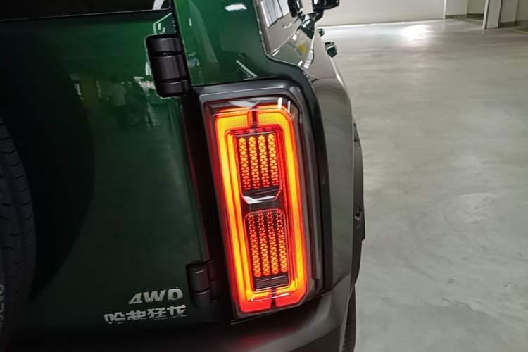 Used Haval Raptor 2025 2.0T 4WD Ultra Right Rear Taillight
