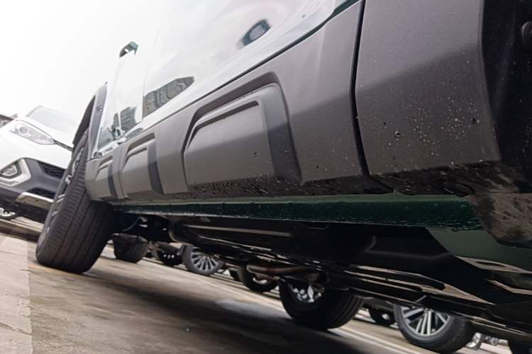 Used Haval Raptor 2025 2.0T 4WD Ultra Right Side Sill