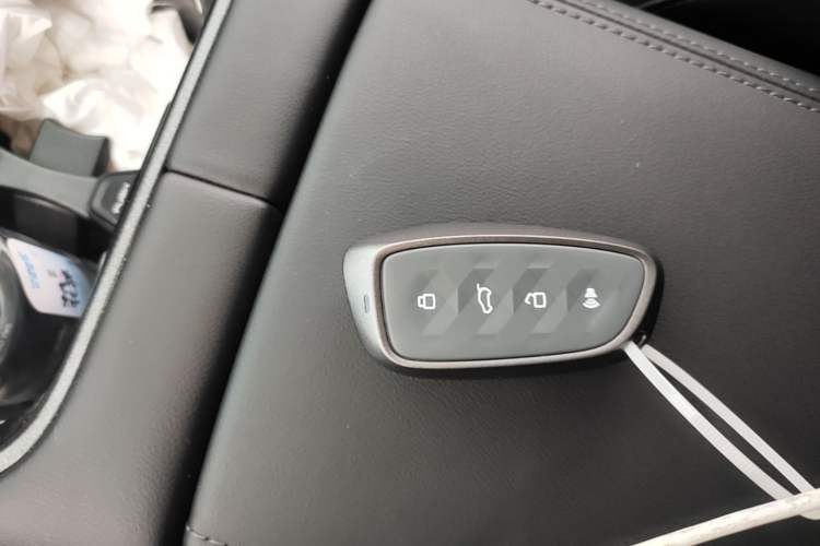 Used Haval Raptor 2025 2.0T 4WD Ultra Vehicle Key