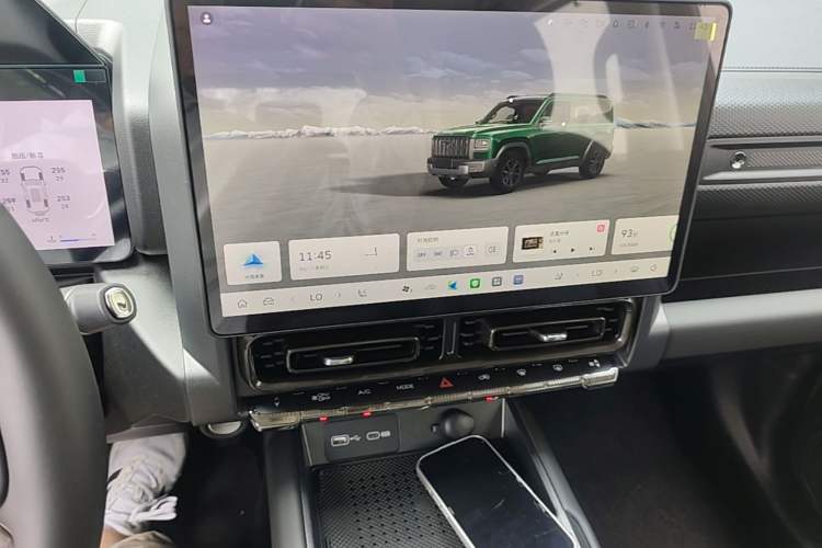 Used Haval Raptor 2025 2.0T 4WD Ultra Audio And AC Panel