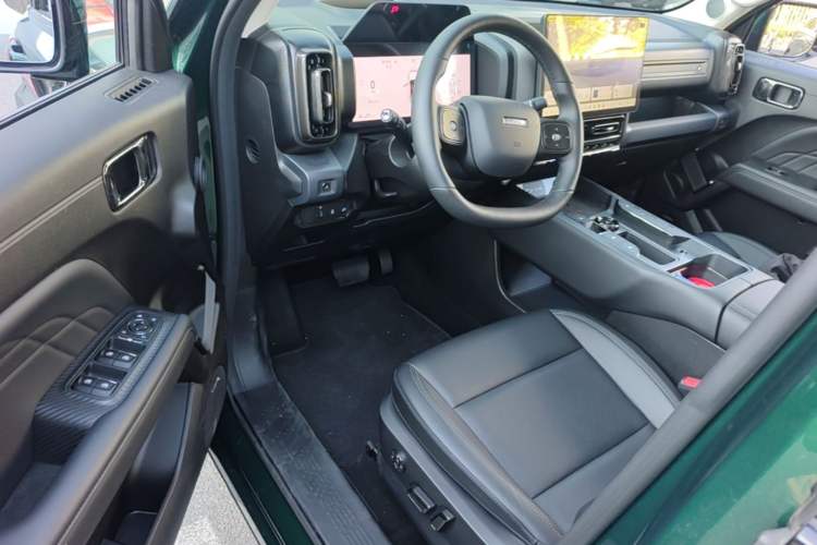 Used Haval Raptor 2025 2.0T 4WD Ultra Driver Seat