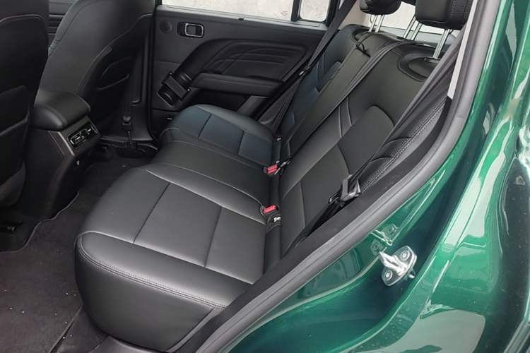 Used Haval Raptor 2025 2.0T 4WD Ultra Left Rear Seat