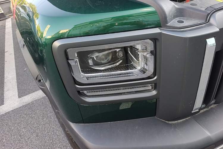 Used Haval Raptor 2025 2.0T 4WD Ultra Right Front Headlight