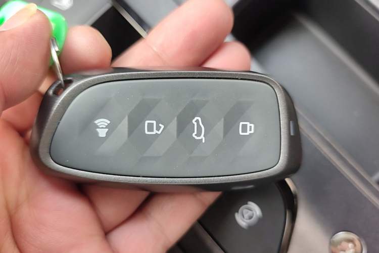 Used Haval Raptor 2025 2.0T 4WD Ultra Vehicle Key