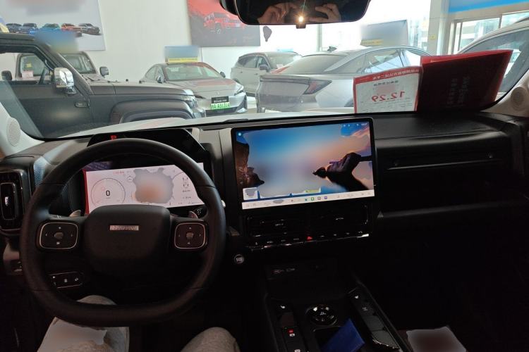 Used Haval Raptor 2025 2.0T 4WD Pro Center Console