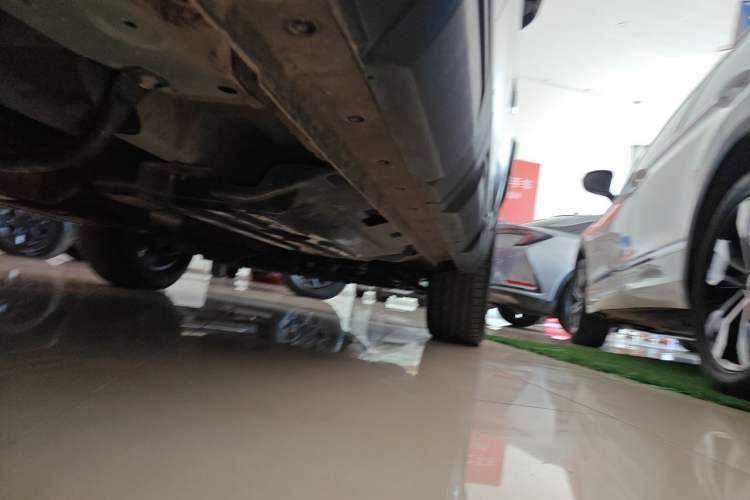Used Haval Raptor 2025 2.0T 4WD Pro Chassis Rear Right