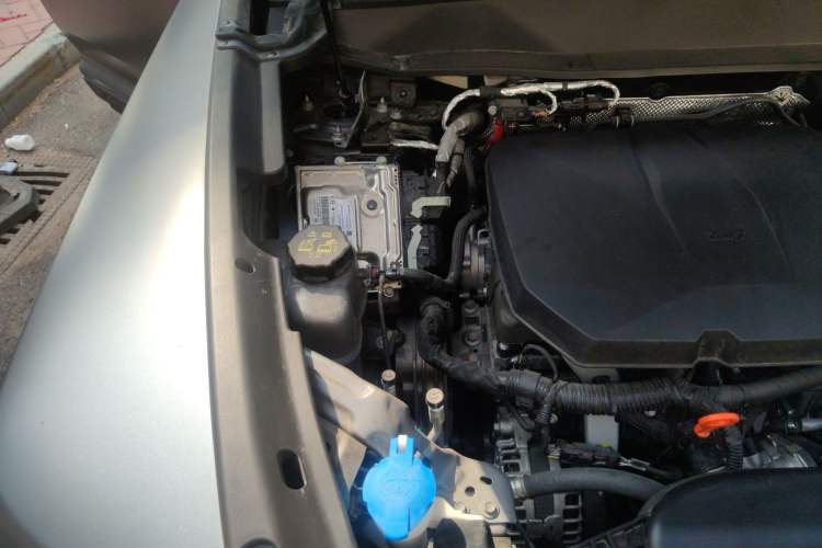 Used Haval Raptor 2025 2.0T 4WD Ultra Engine Bay Right