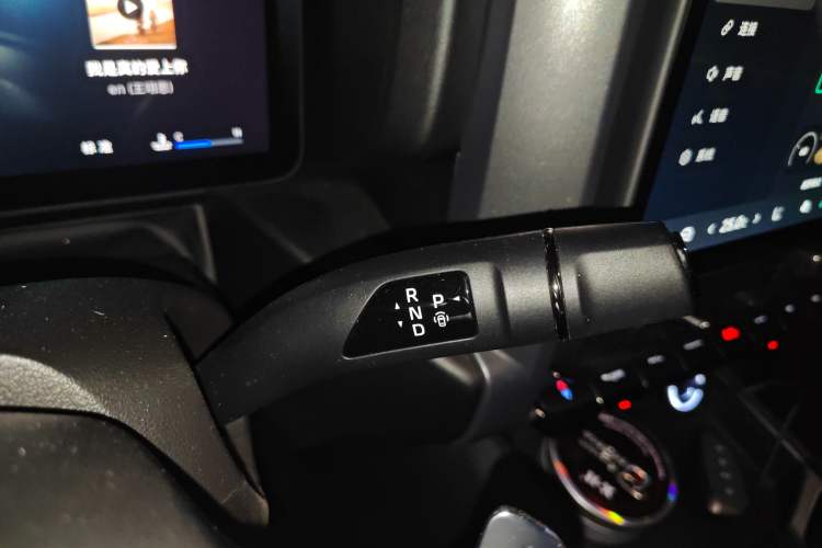 Used Haval Raptor 2025 2.0T 4WD Ultra Gear Lever