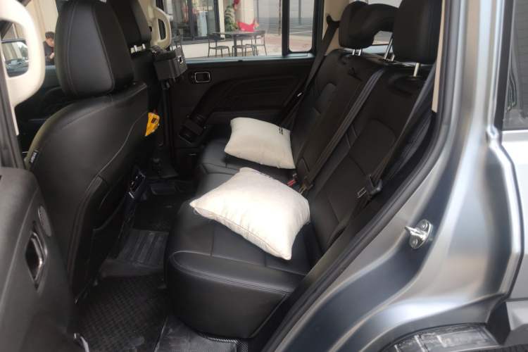 Used Haval Raptor 2025 2.0T 4WD Ultra Left Rear Seat