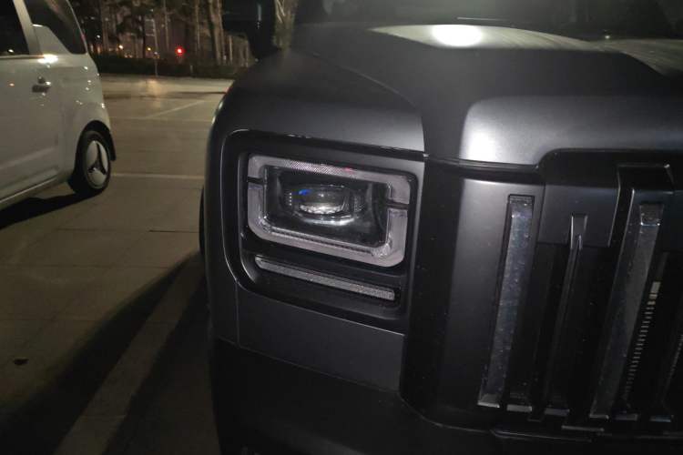 Used Haval Raptor 2025 2.0T 4WD Ultra Right Front Headlight