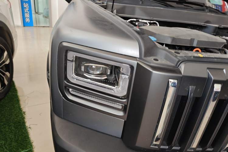 Used Haval Raptor 2025 2.0T 4WD Pro Right Front Headlight