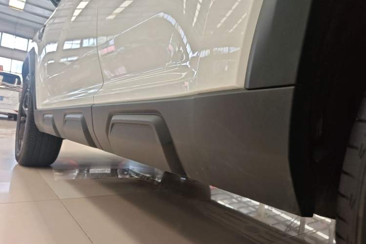 Used Haval Raptor 2025 2.0T 4WD Ultra Left Side Sill