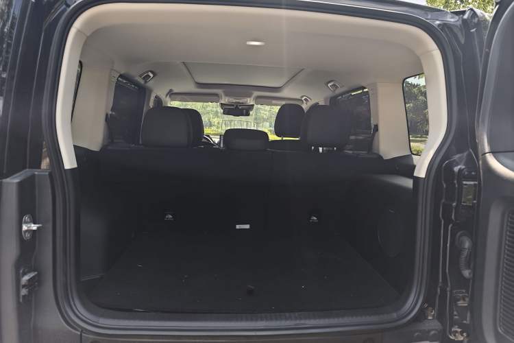 Used Haval Raptor New Energy 2024 Hi4 145 Cross-Over Edition Interior 8