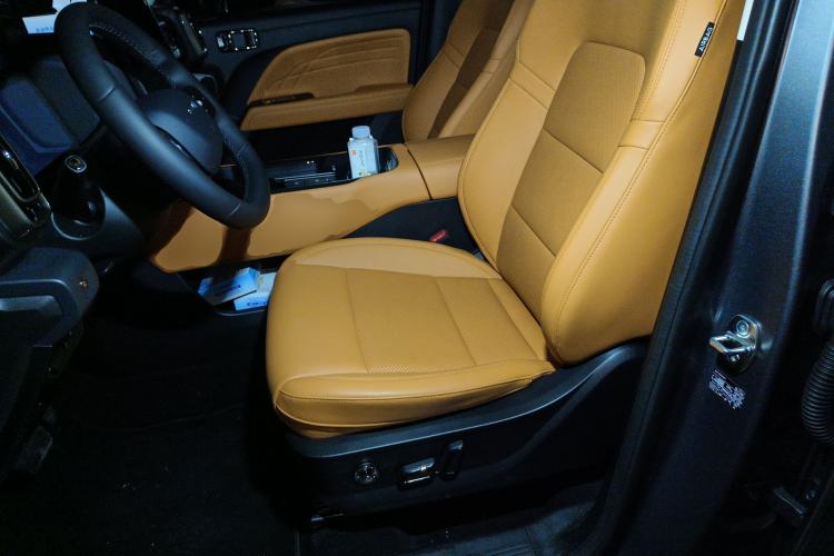 Used Haval Raptor New Energy 2026 Model Hi4 105 Pro Left Front Seat