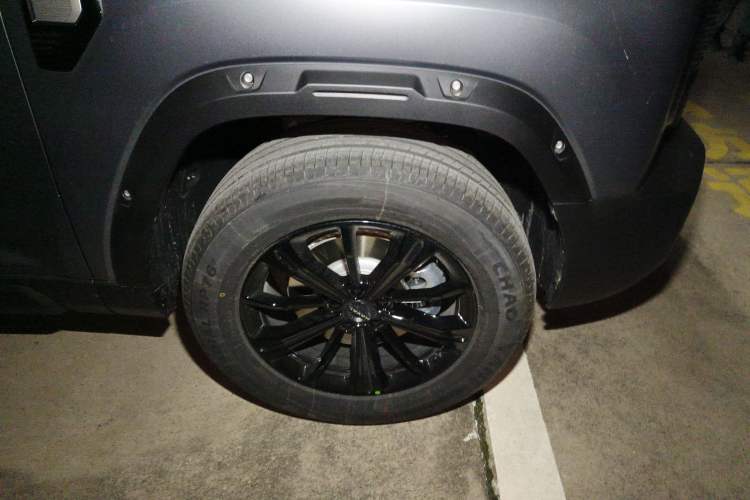 Used Haval Raptor New Energy 2026 Model Hi4 105 Pro Right Front Wheel Hub