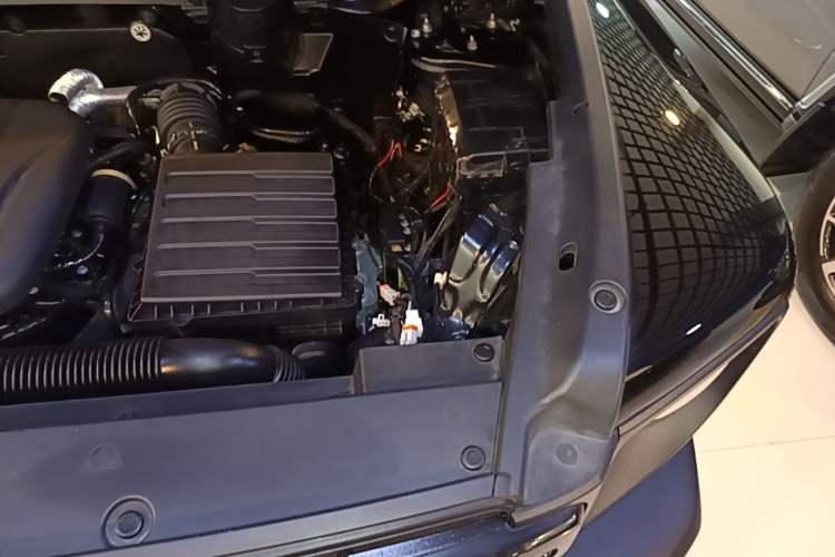 Used Haval Raptor New Energy 2023 Hi4 102 Exploration Edition Engine Bay Left