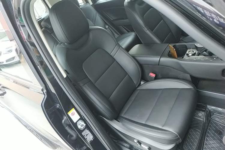 Used Haval Raptor New Energy 2023 Hi4 145 Explorer Edition Right Front Seat