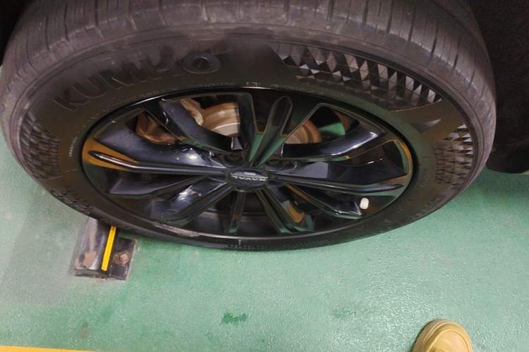 Used Haval Raptor New Energy 2023 Hi4 102 Exploration Edition Right Rear Wheel Hub