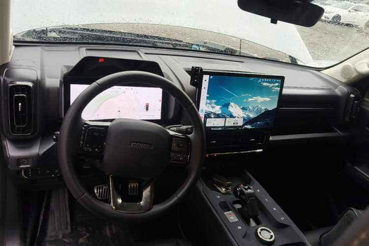 Used Haval Raptor New Energy 2023 Hi4 102 Exploration Edition Center Console