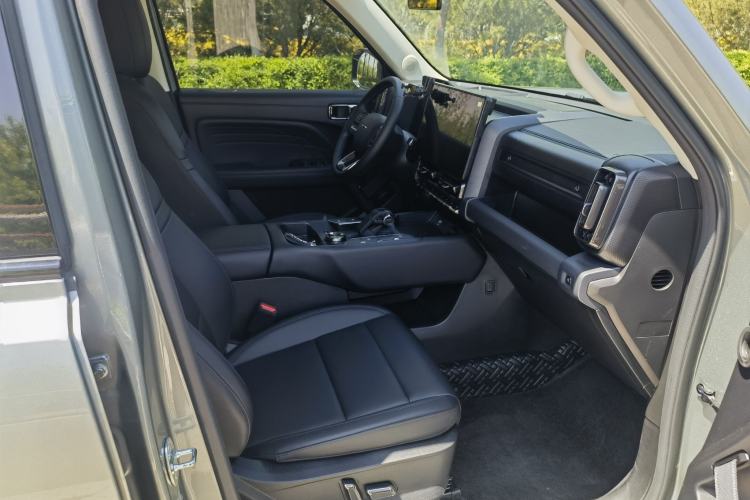 Used Haval Raptor New Energy 2023 Hi4 145 Explorer Edition Interior 2