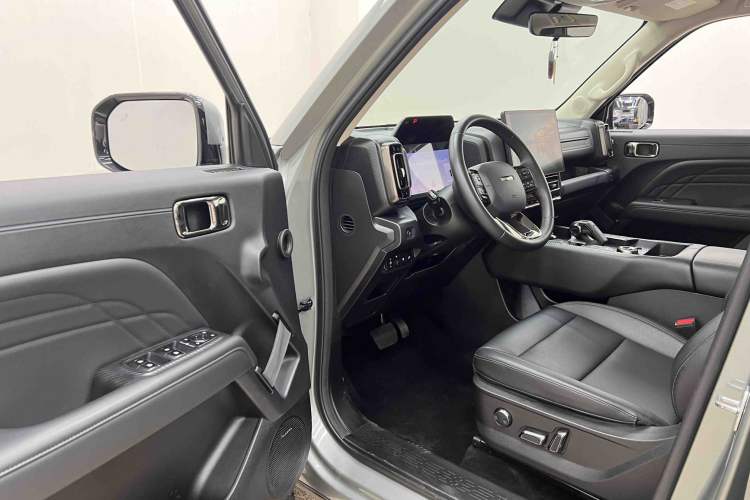Used Haval Raptor New Energy 2023 Hi4 102 Exploration Edition Interior 5
