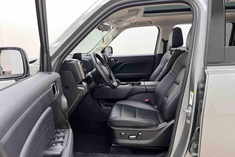 Used Haval Raptor New Energy 2023 Hi4 102 Exploration Edition Interior 6