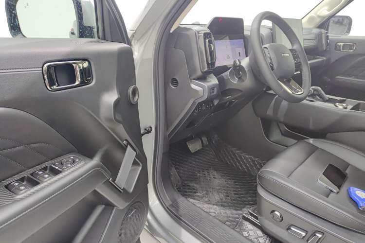 Used Haval Raptor New Energy 2023 Hi4 102 Exploration Edition Interior 2