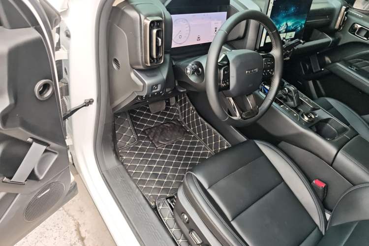 Used Haval Raptor New Energy 2023 Hi4 102 Exploration Edition Interior 3