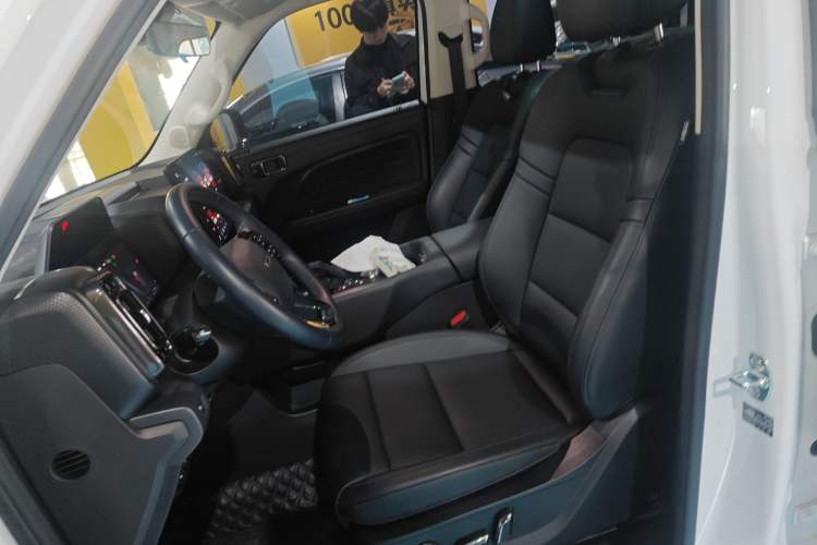 Used Haval Raptor New Energy 2023 Hi4 102 Exploration Edition Left Front Seat