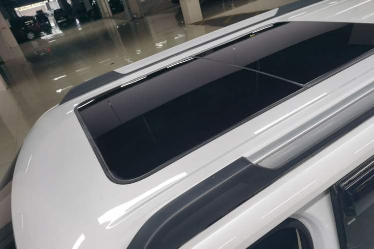 Used Haval Raptor New Energy 2023 Hi4 145 Explorer Edition Roof