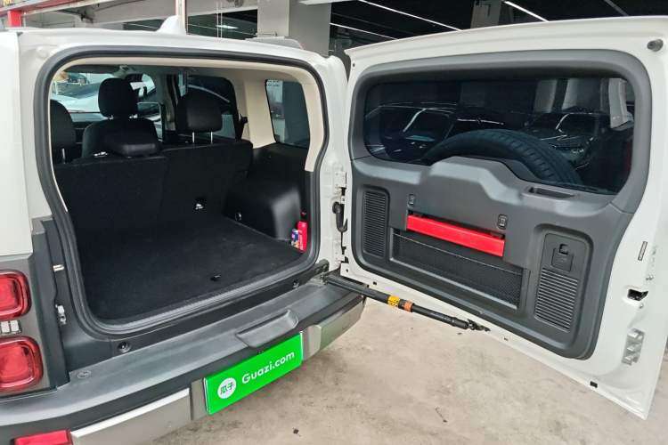 Used Haval Raptor New Energy 2023 Hi4 102 Exploration Edition Trunk