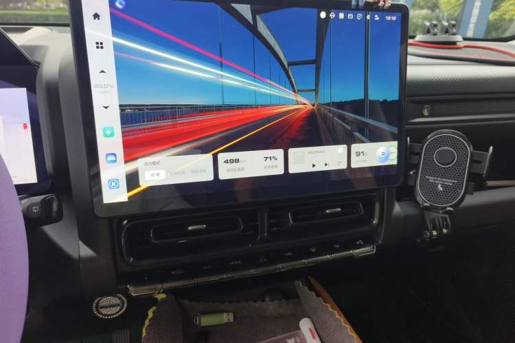 Used Haval Raptor New Energy 2024 Hi4 102 Pro Audio And AC Panel