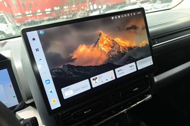Used Haval Raptor New Energy 2024 Hi4 145 Cross-Over Edition Audio And AC Panel