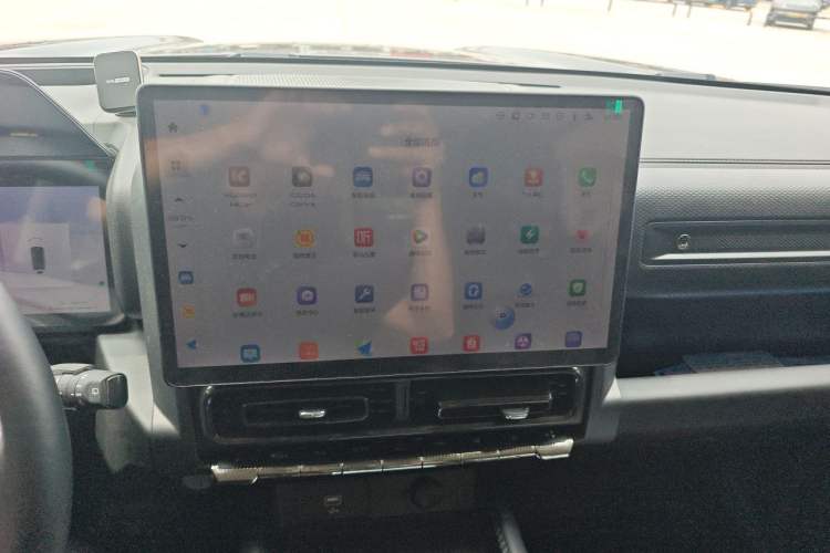 Used Haval Raptor New Energy 2024 Hi4 145 Cross-Over Edition Audio And AC Panel