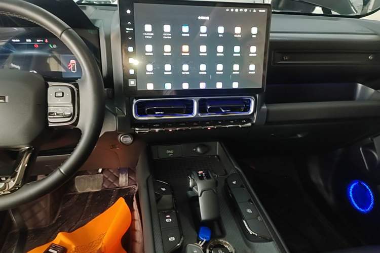 Used Haval Raptor New Energy 2024 Hi4 145 Pro Audio And AC Panel
